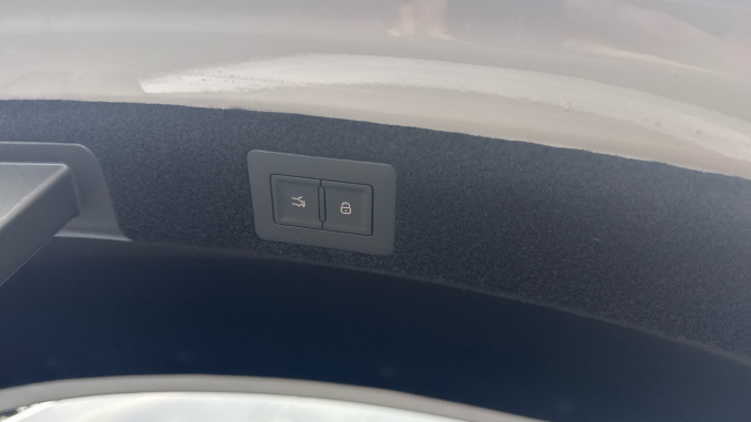 BYD Seal 230kW Design 83kWh 4dr Auto Electric Saloon - Image 40